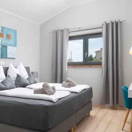 Esti By Villsy Villa