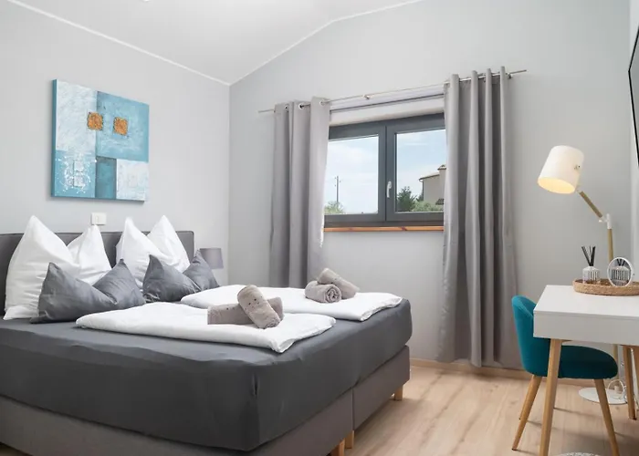 Esti By Villsy Villa